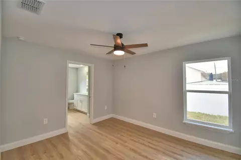Bedroom - 1040 E Stanford St, Bartow, FL 33830 photo 1 of 9