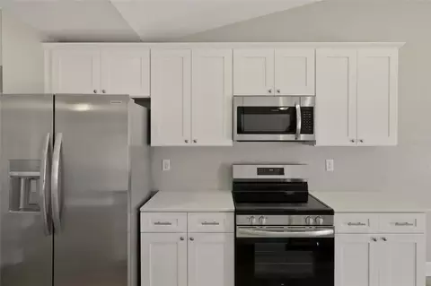 Kitchen - 6809 Dickinson Dr, Sebring, FL 33872 photo 2 of 2