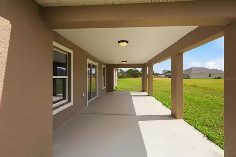 Exterior - 6809 Dickinson Dr, Sebring, FL 33872 photo 2 of 9