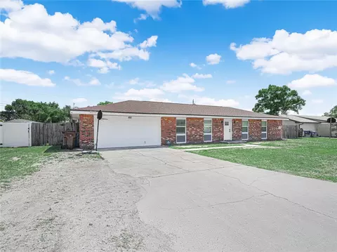 828 Brentwood Dr, Lake Wales, FL 33898