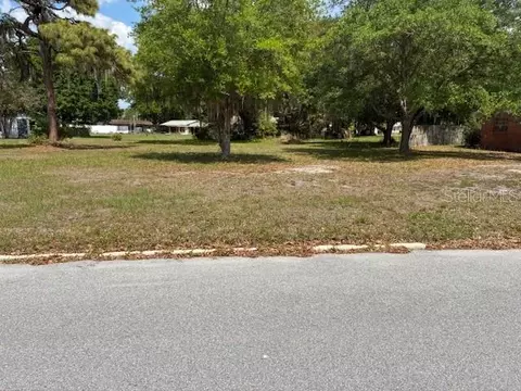 305 Elaine Dr, Auburndale, FL 33823