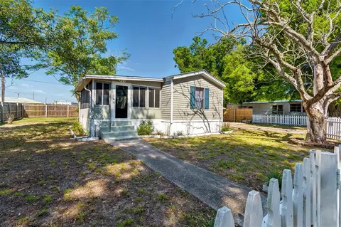 1 Candlelight Loop, Lake Wales, FL 33859