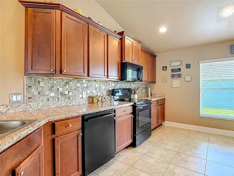 Kitchen - 1170 Legatto Loop, Dundee, FL 33838 photo 2 of 5