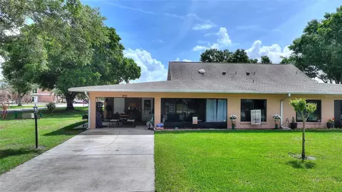 302 Genesis Pointe Dr, Lake Wales, FL 33859