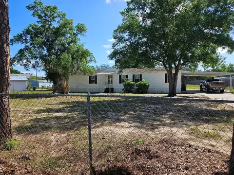4136 Rolling Hills Ct E, Lake Wales, FL 33898