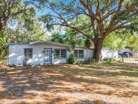 5402 Parkway Dr, Belle Isle, FL 32809