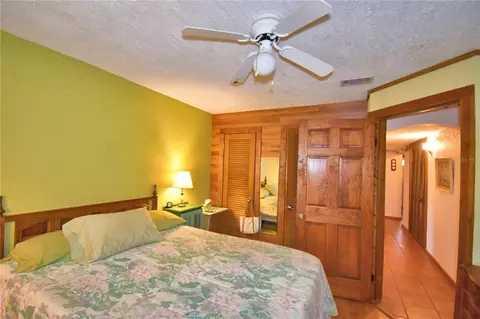 Bedroom - 760 Mcclellan Rd, Frostproof, FL 33843 photo 3 of 4