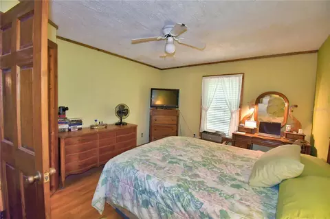 Bedroom - 760 Mcclellan Rd, Frostproof, FL 33843 photo 4 of 4