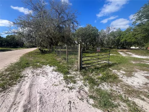 Fazzini Drive, Frostproof, FL 33843 photo 5