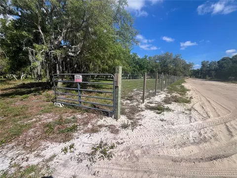 Fazzini Drive, Frostproof, FL 33843 photo 4