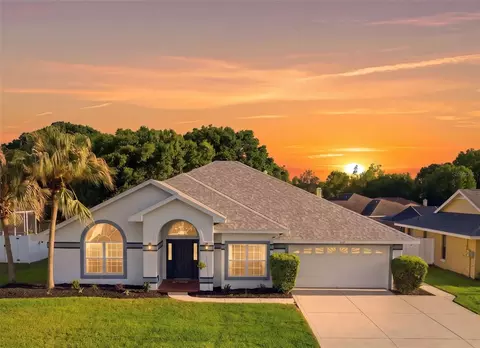 737 Santa Maria Dr, Winter Haven, FL 33884