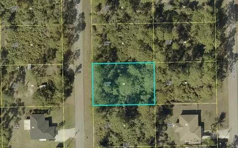 2104 Polar Ave, Alva, FL 33920