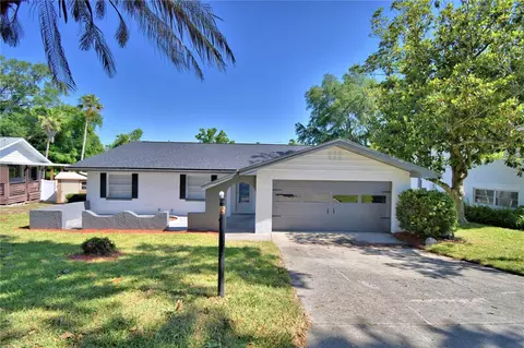 138 Whittier Ln, Winter Haven, FL 33884