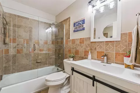 Bath - 11516 Lyons Ct, Clermont, FL 34711 photo 5 of 5
