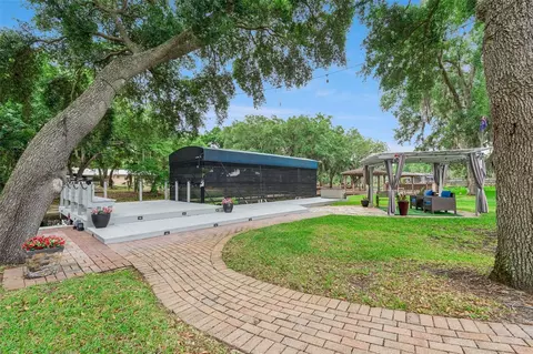 Exterior - 11516 Lyons Ct, Clermont, FL 34711 photo 9 of 10