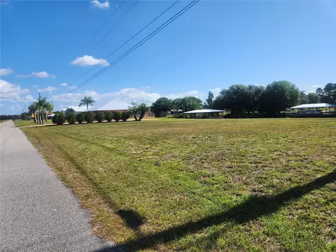 2 Palmetto Dr, Indian Lake Estates, FL 33855