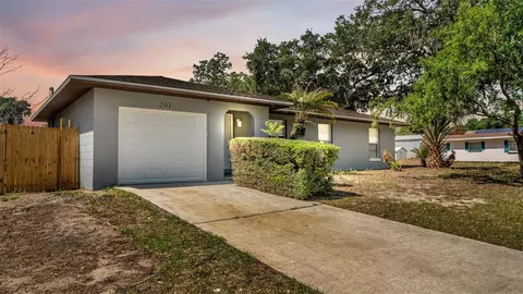 201 E Pine St, Davenport, FL 33837