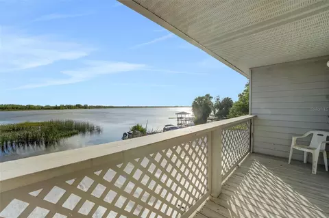 606 Orange Blossom Dr, Winter Haven, FL 33880