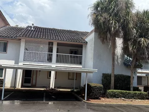 702 Country Ln NE #702, Winter Haven, FL 33881