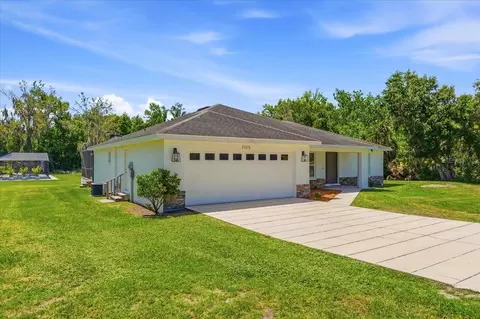 7125 Honeysuckle Dr, Lakeland, FL 33813