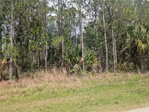 25 Amaryllis Dr, Indian Lake Estates, FL 33855