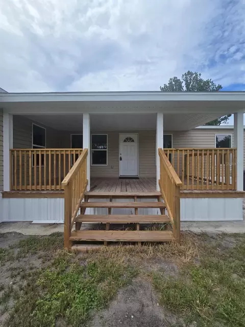 6220 Pinewood Dr, Fort Meade, FL 33841
