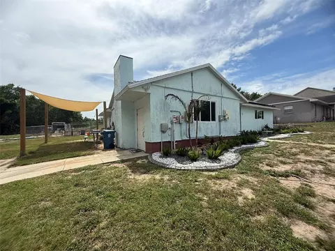 7 Lago Vista Ct, Davenport, FL 33837