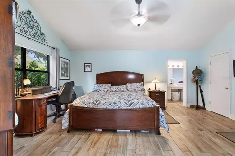 Bedroom - 7 Lake Arrowhead Dr, Winter Haven, FL 33880 photo 2 of 8
