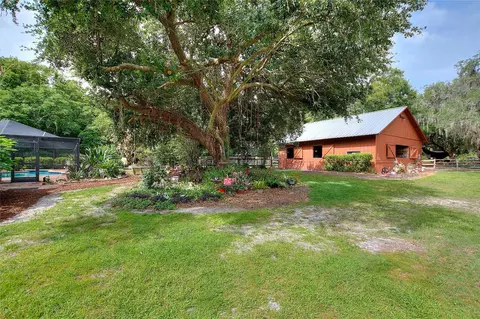 Exterior - 7 Lake Arrowhead Dr, Winter Haven, FL 33880 photo 23 of 34