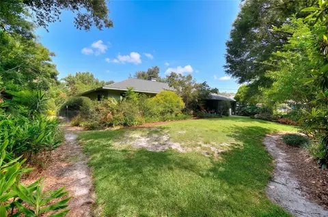 Exterior - 7 Lake Arrowhead Dr, Winter Haven, FL 33880 photo 5 of 34
