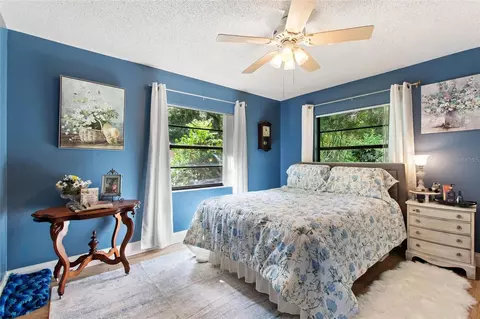 Bedroom - 7 Lake Arrowhead Dr, Winter Haven, FL 33880 photo 6 of 8