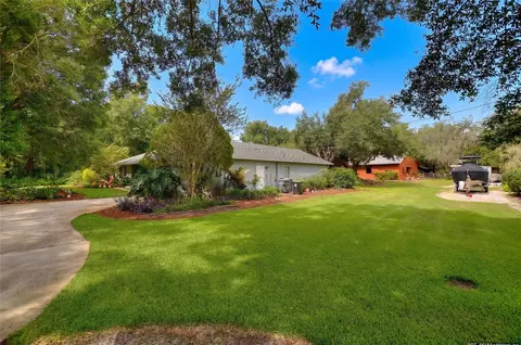 Exterior - 7 Lake Arrowhead Dr, Winter Haven, FL 33880 photo 8 of 34