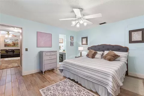Bedroom - 7 Lake Arrowhead Dr, Winter Haven, FL 33880 photo 3 of 8
