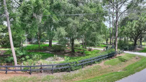 Exterior - 7 Lake Arrowhead Dr, Winter Haven, FL 33880 photo 32 of 34