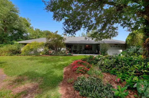 Exterior - 7 Lake Arrowhead Dr, Winter Haven, FL 33880 photo 4 of 34