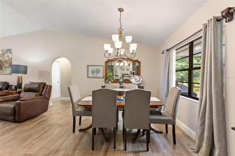 Dining - 7 Lake Arrowhead Dr, Winter Haven, FL 33880 photo 2 of 2