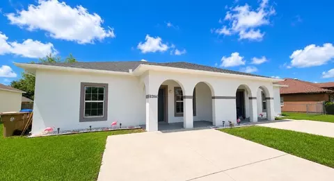 828 Abbeville Ct, Kissimmee, FL 34759