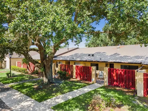 664 Clubhouse Rd, Winter Haven, FL 33884