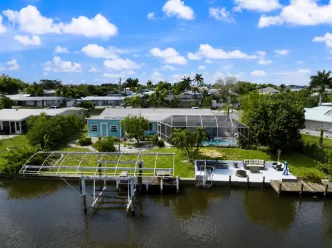 168 Buckeye Ave NW, Port Charlotte, FL 33952