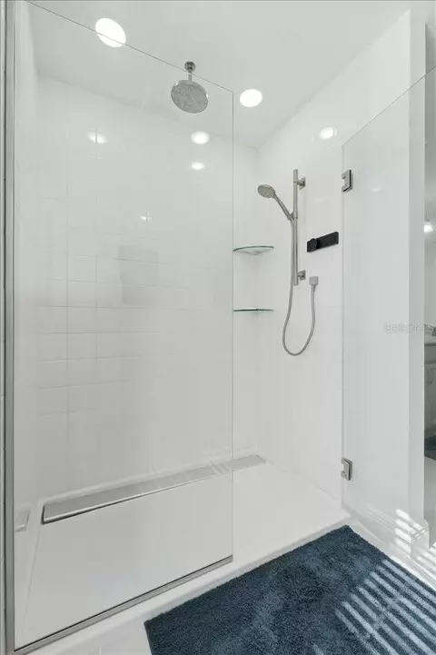Bath - 5026 Down Ct, Saint Cloud, FL 34772 photo 1 of 5