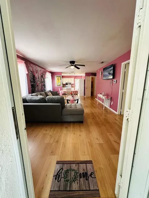Entry Way - 224 Montego Dr, Sebring, FL 33870 photo 1 of 2