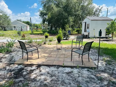 Exterior - 224 Montego Dr, Sebring, FL 33870 photo 5 of 6