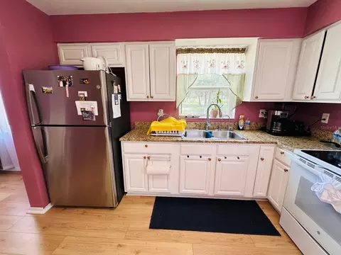 Kitchen - 224 Montego Dr, Sebring, FL 33870 photo 1 of 4