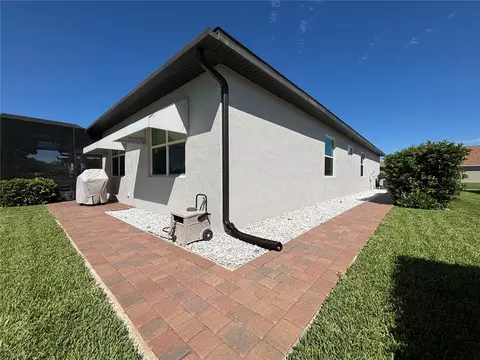 Exterior - 6209 Pinehurst Loop, Winter Haven, FL 33884 photo 5 of 10