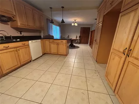 Kitchen - 347 S 2nd St, Eagle Lake, FL 33839 photo 3 of 4