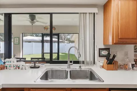 Kitchen - 1700 Varner Ct, Bartow, FL 33830 photo 5 of 6