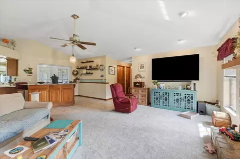 Living - 1700 Varner Ct, Bartow, FL 33830 photo 2 of 2
