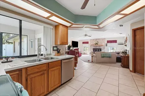Kitchen - 1700 Varner Ct, Bartow, FL 33830 photo 3 of 6