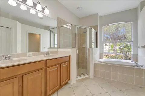 Bath - 4105 30th Ln E, Bradenton, FL 34208 photo 2 of 4