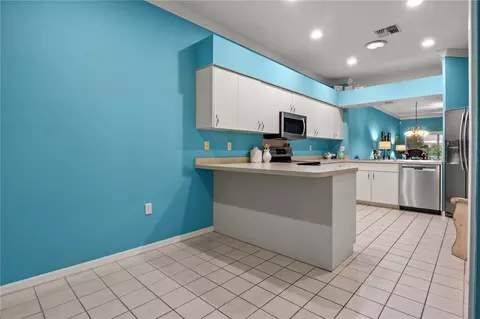Kitchen - 4 Enclave Dr, Winter Haven, FL 33884 photo 2 of 5